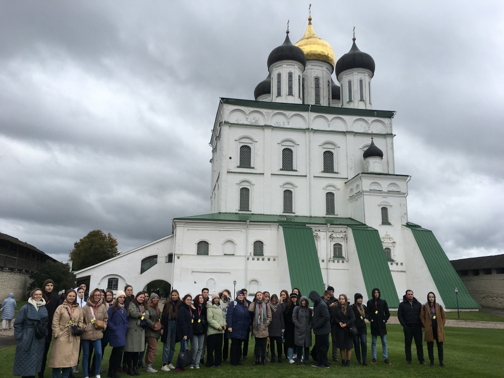 Студенты института магистратуры на экскурсии в г. Псков и Свято-Успенском Псково-Печорском мужском монастыре