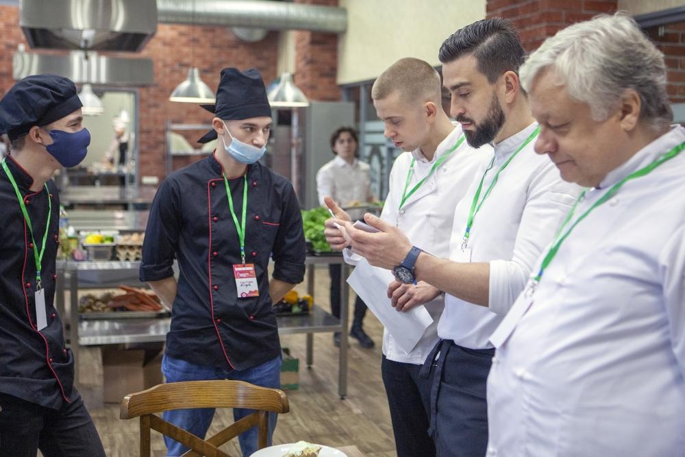 Студенты колледжа показали мастерство гостеприимства