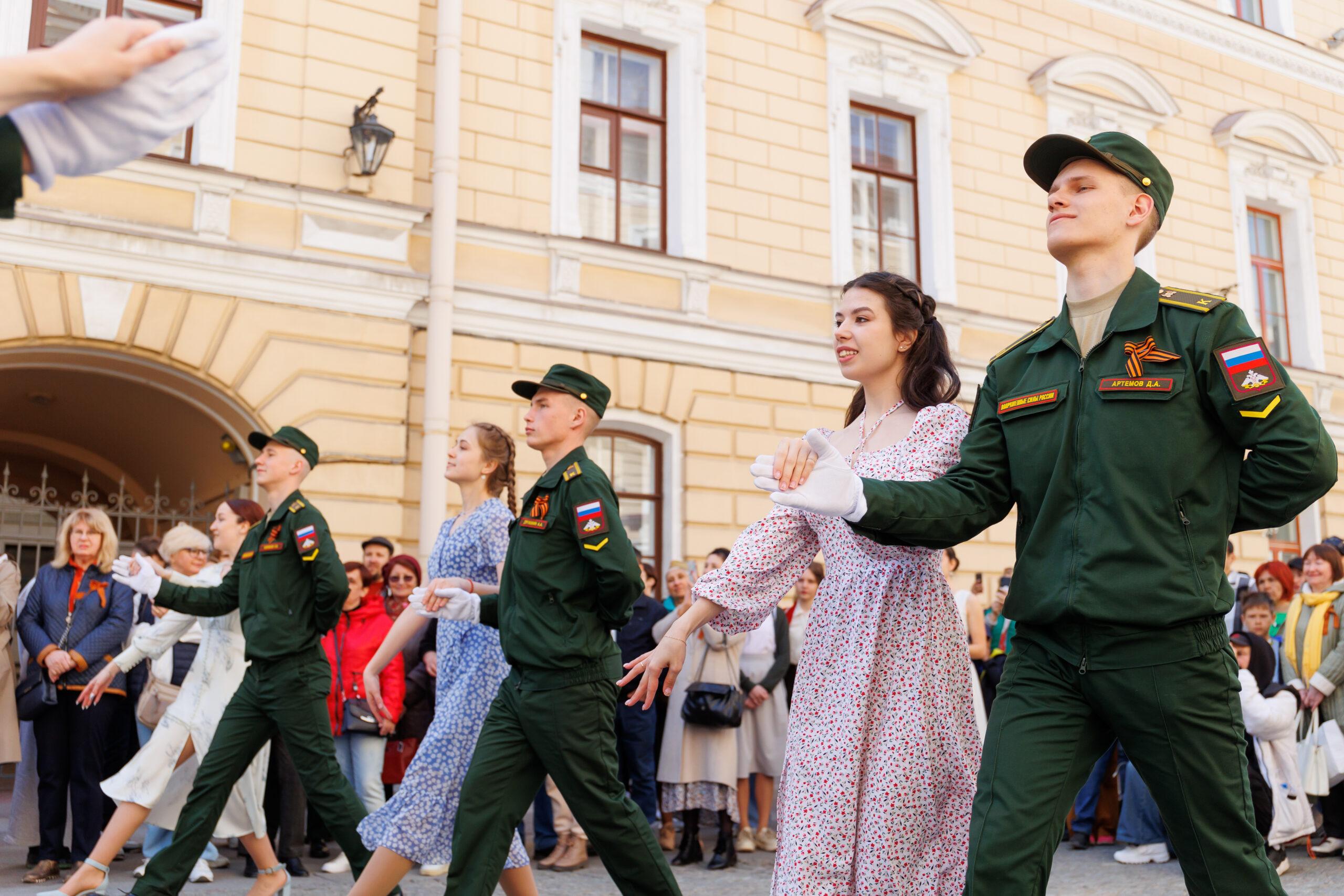 Покровский бал Победы. Танцевальная акция «Весна 45-го года»