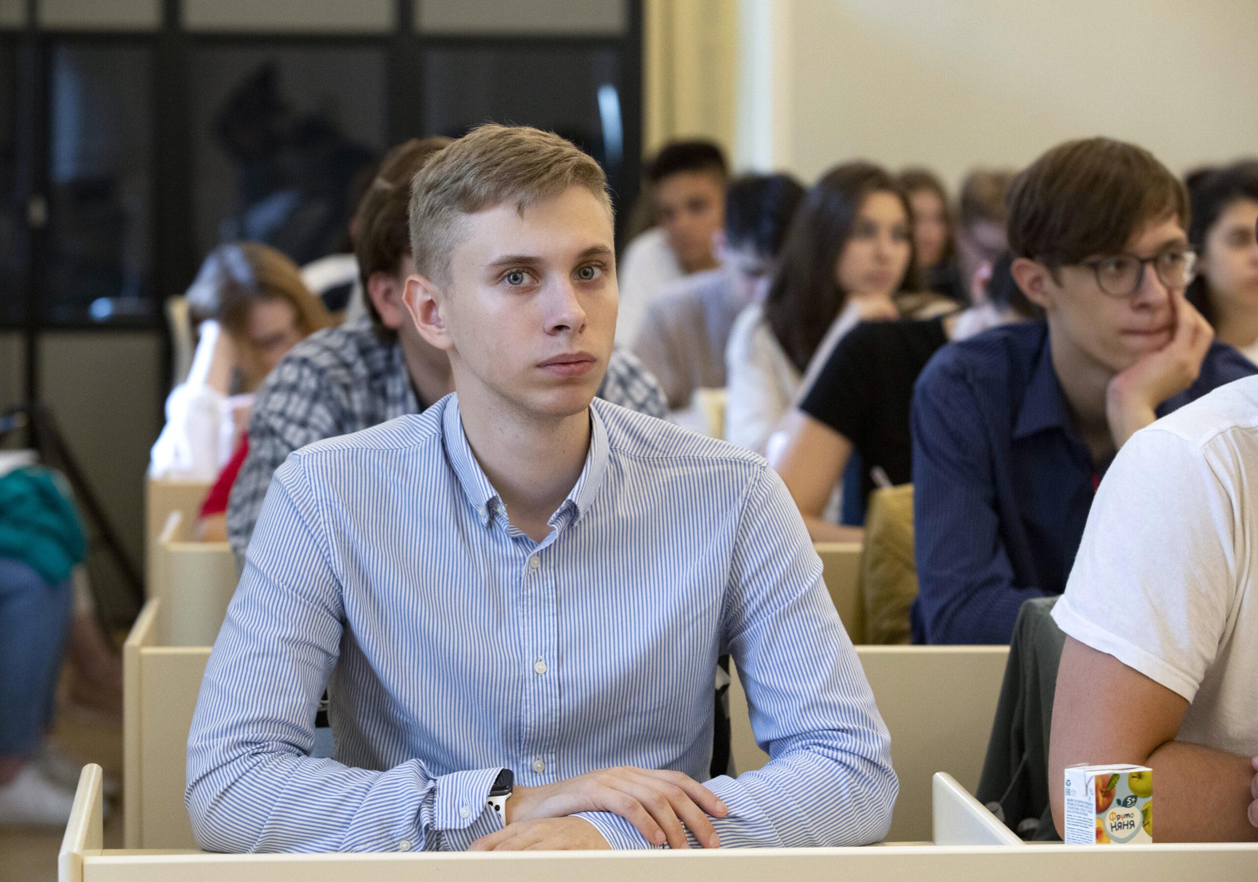 Начинается прием заявок для участия в конкурсе «Лучший выпускник СПбГЭУ»!