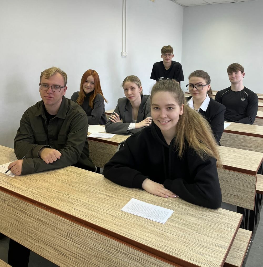 Наука и&nbsp;английский язык –&nbsp;вместе к&nbsp;победам студентов