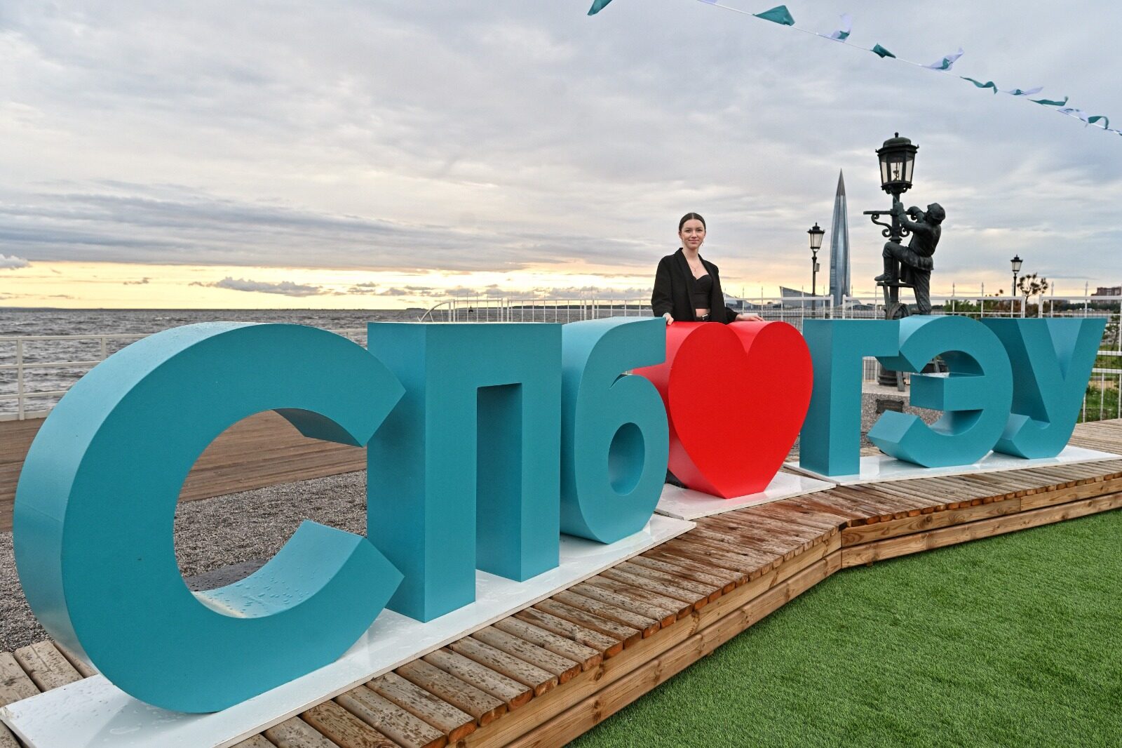 Выпускники СПбГЭУ —&nbsp;самые высокооплачиваемые среди профильных экономических вузов СПб