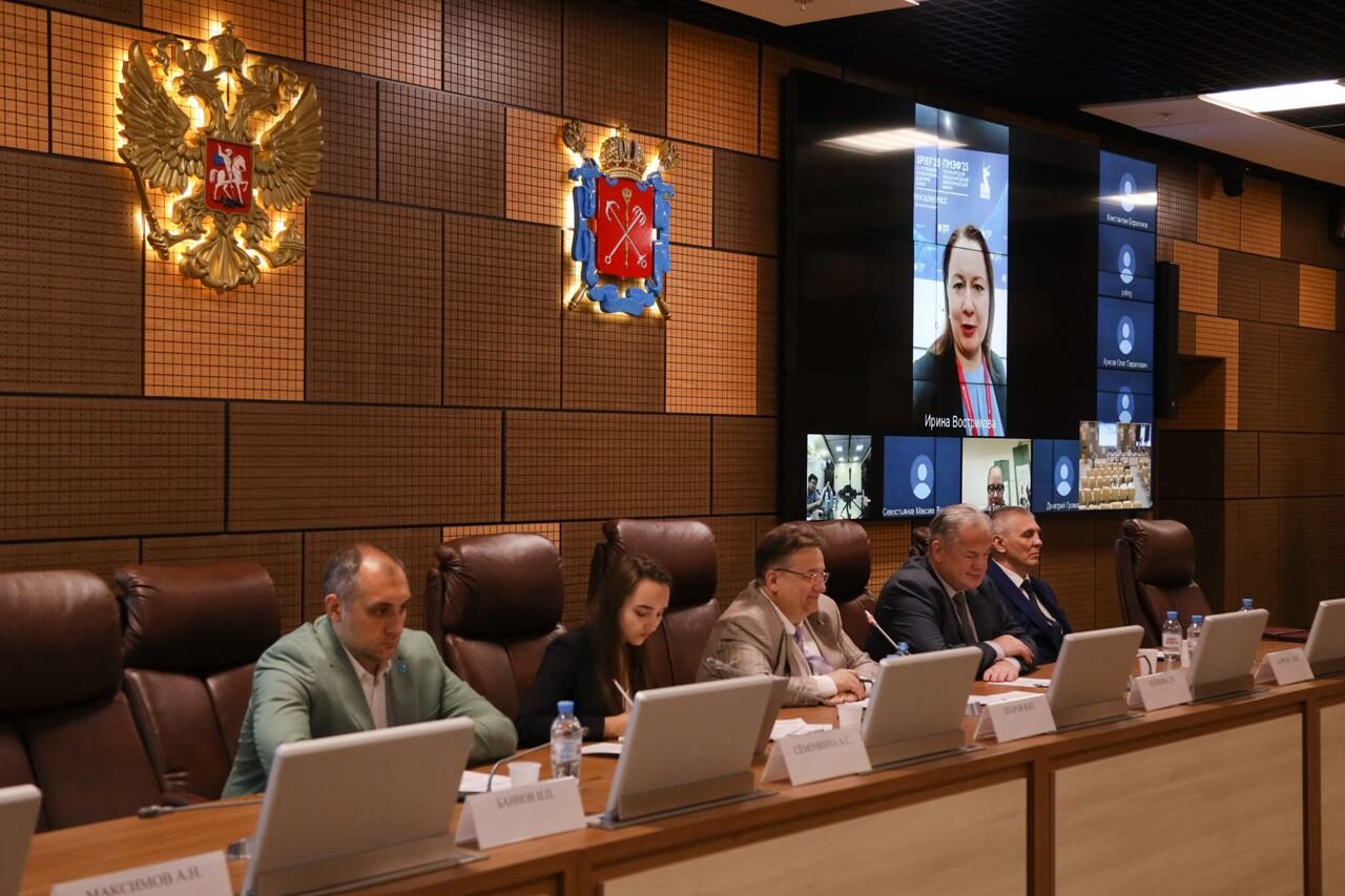 СПбГЭУ на&nbsp;стратсессии по&nbsp;развитию туризма в&nbsp;рамках ПМЭФ-2025