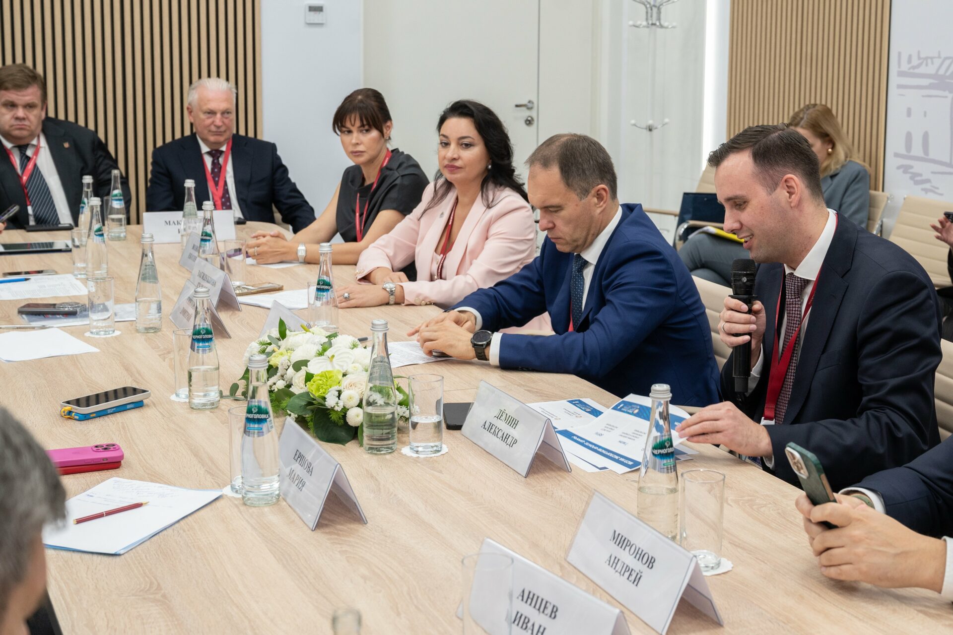 Эксперты СПбГЭУ обсудили продвижение отечественной продукции на&nbsp;внешних рынках