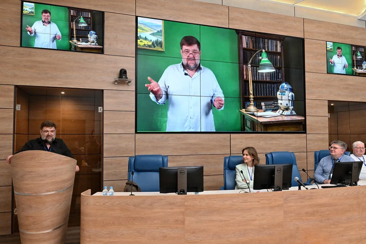 В&nbsp;СПбГЭУ состоялась конференция «HYPER /&nbsp;DIR-2025 Питер.AI