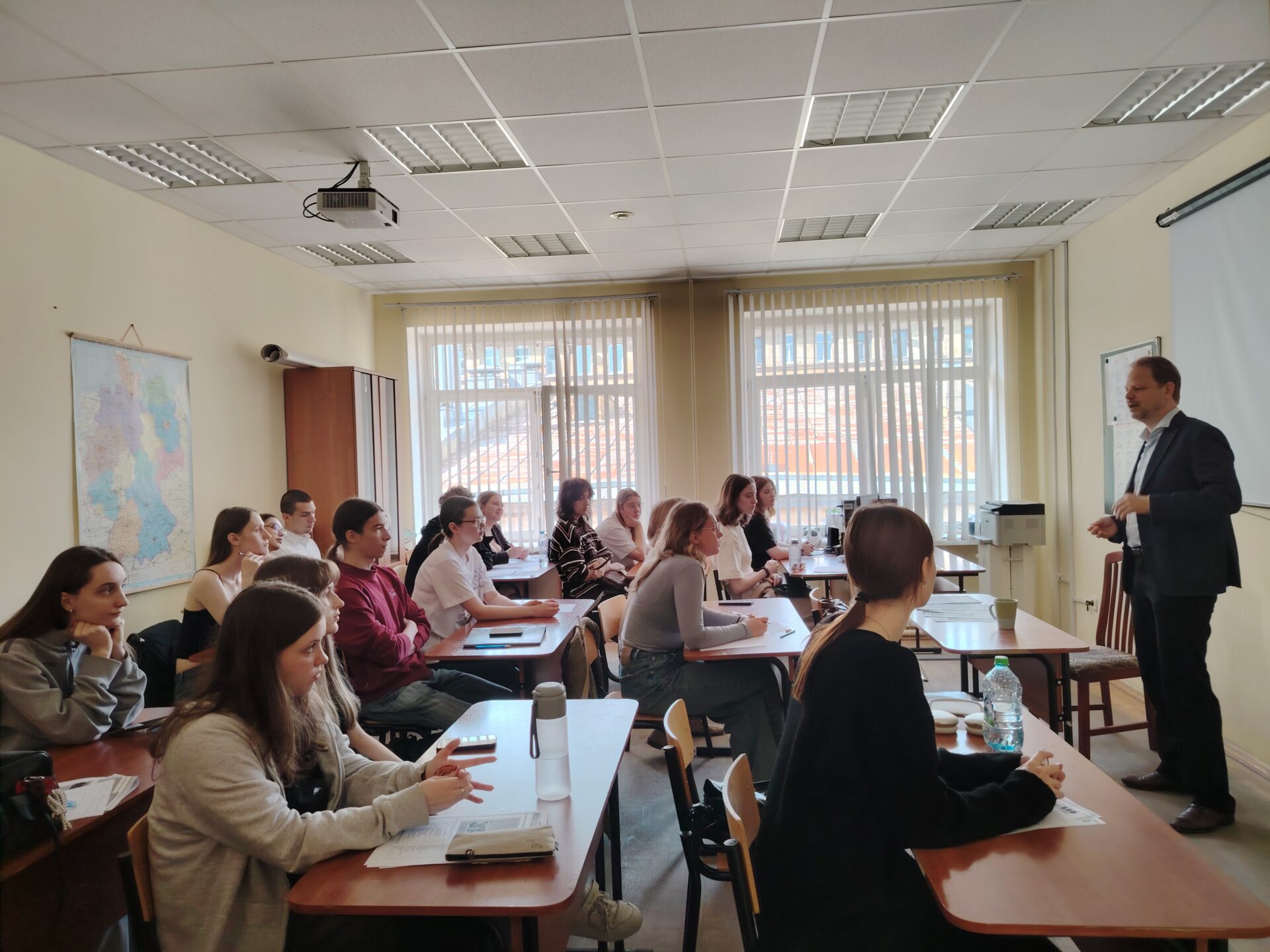 Гости из&nbsp;Германии пообщались со&nbsp;студентами гуманитарного факультета