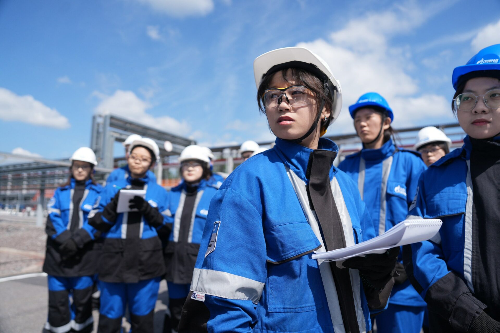 Российские и&nbsp;китайские студенты познакомились с&nbsp;отечественной системой контроля качества топлива