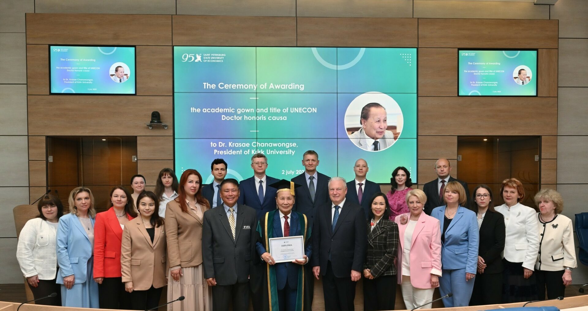 Красае Чанавонг стал почетным доктором СПбГЭУ