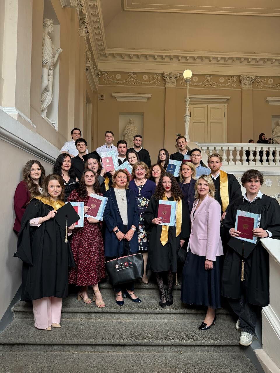 Торжественное вручение дипломов магистрам кафедры банков, финансовых рынков и&nbsp;страхования