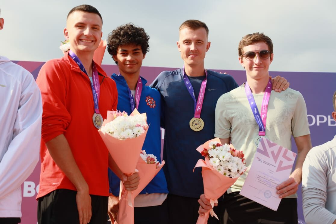 Победа в&nbsp;Чемпионате и&nbsp;Первенстве России по&nbsp;эстафетному бегу