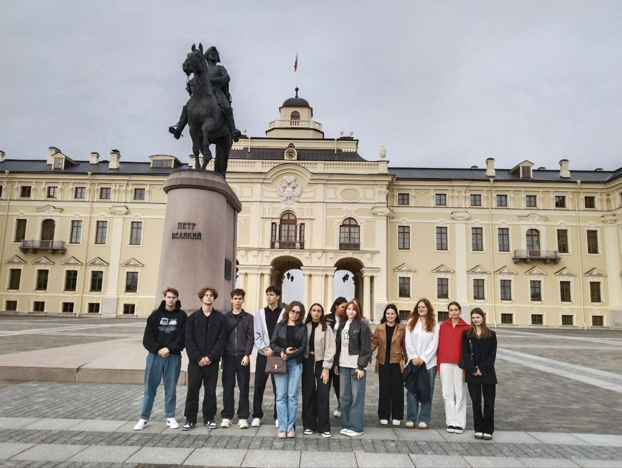 Экскурсия во&nbsp;Дворец конгрессов в&nbsp;Стрельне