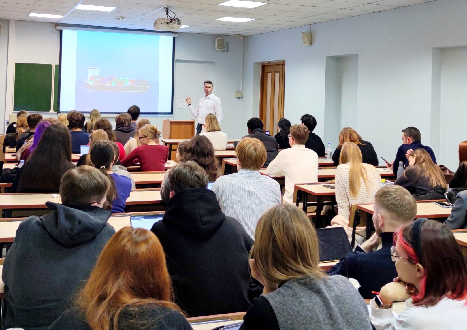 Мастер-класс коммерческого директора компании «FMG Shipping & Forwarding»