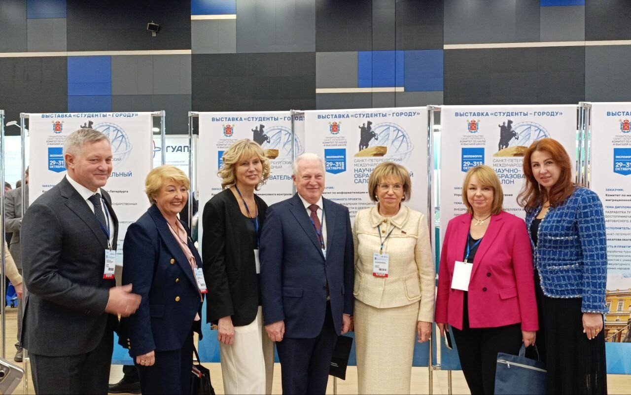 Игорь Максимцев принял участие в&nbsp;открытии выставки «Студенты –&nbsp;городу»