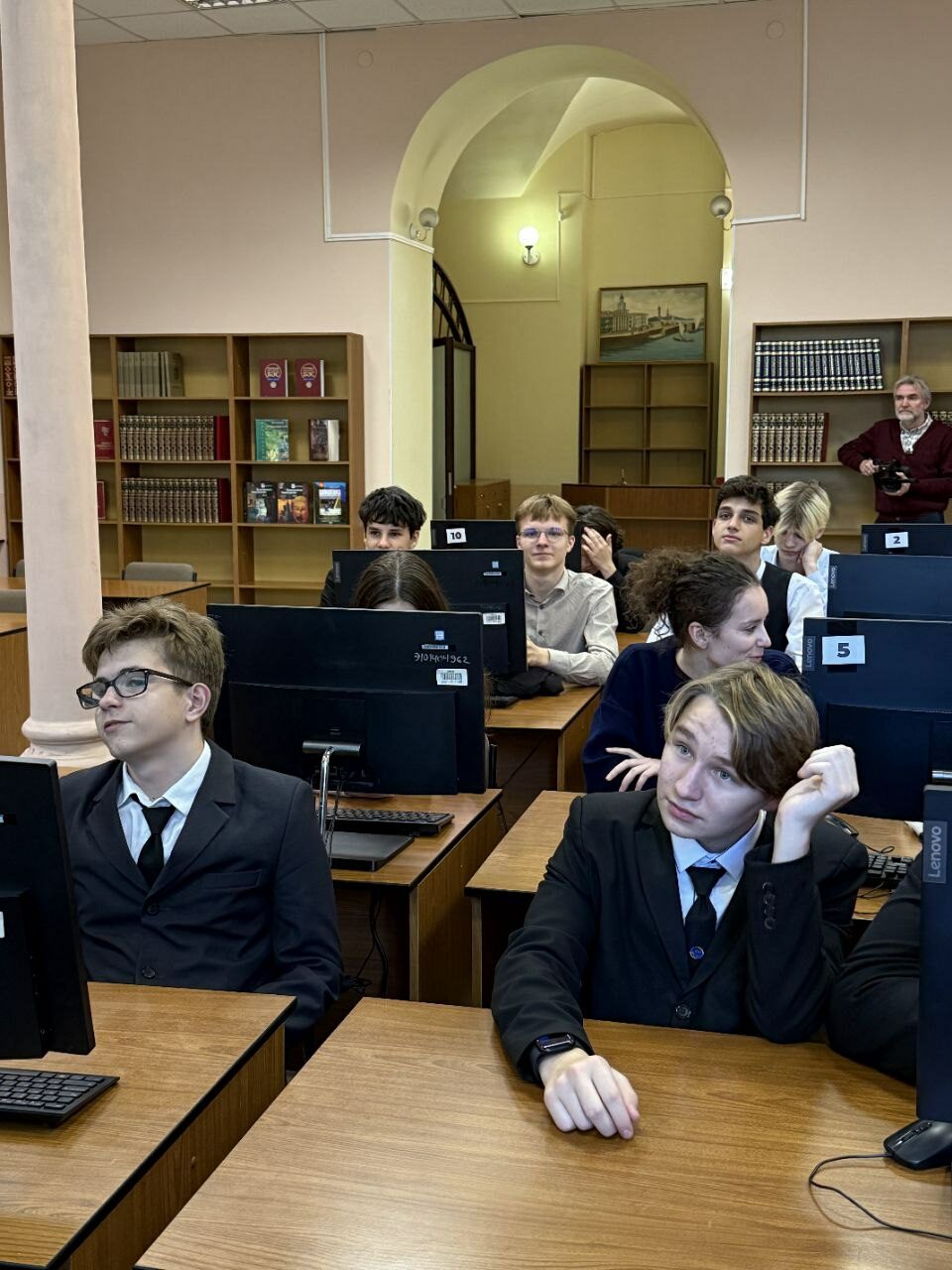 Знакомство с&nbsp;профессией специалиста по&nbsp;международным отношениям