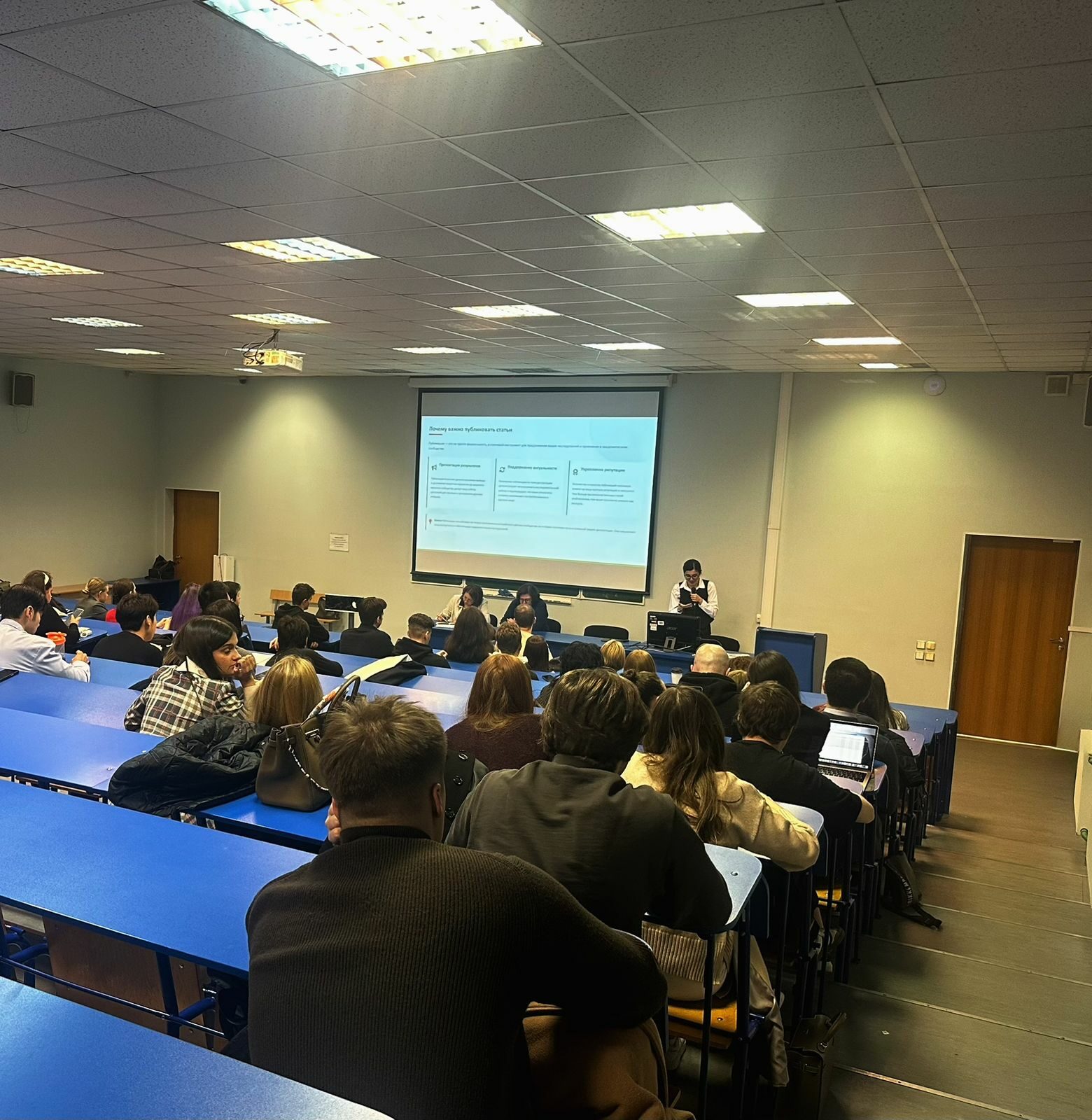 Для магистрантов провели семинар «От идеи к&nbsp;публикации: Как написать научную статью»
