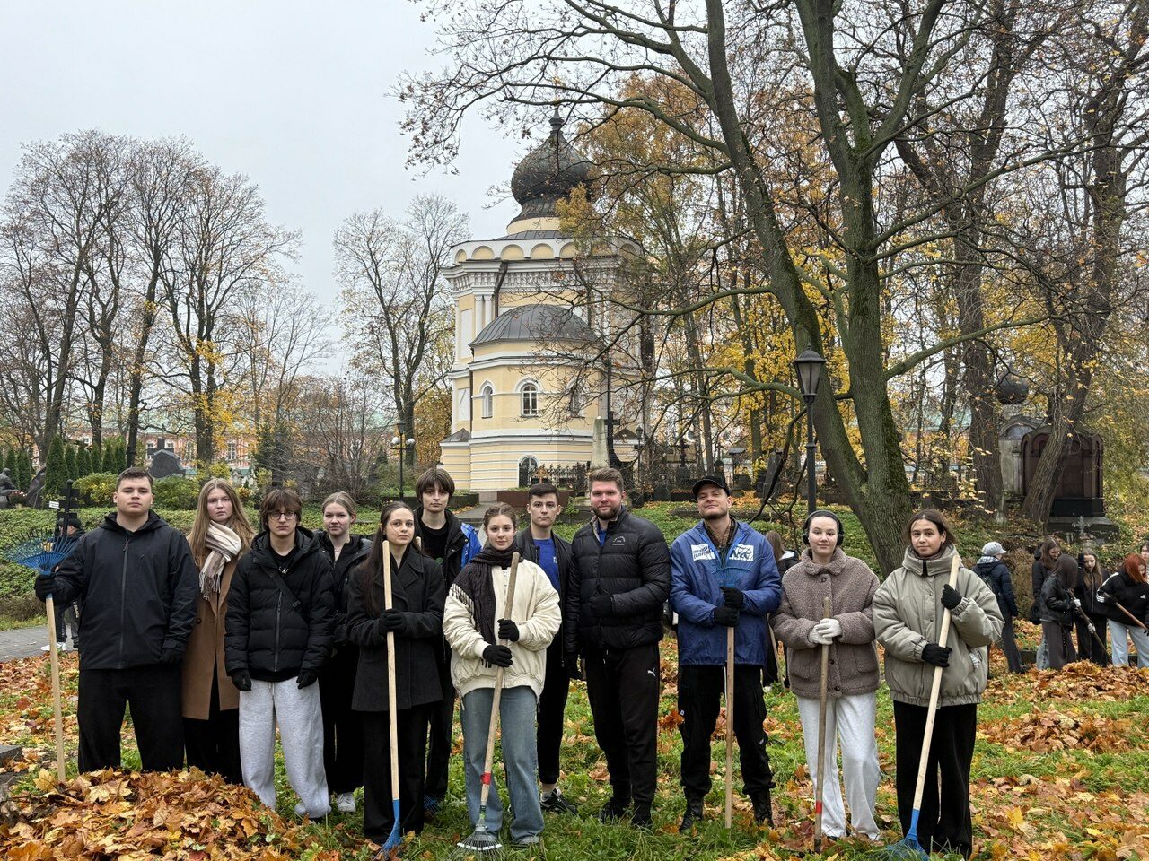 СПбГЭУ принял участие в&nbsp;добровольческой акции «С&nbsp;уважением к&nbsp;памяти»