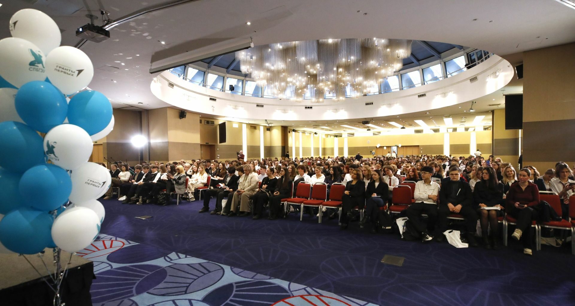 СПбГЭУ провел Межрегиональный молодежный конгресс «Образование. Профессия. Карьера»