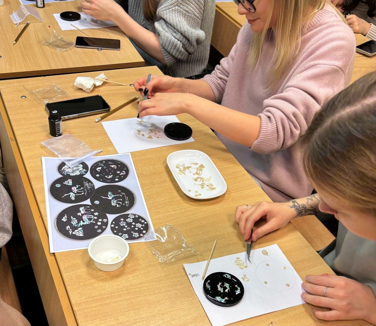 Мастер-класс по&nbsp;инкрустации перламутром «наджончильги»