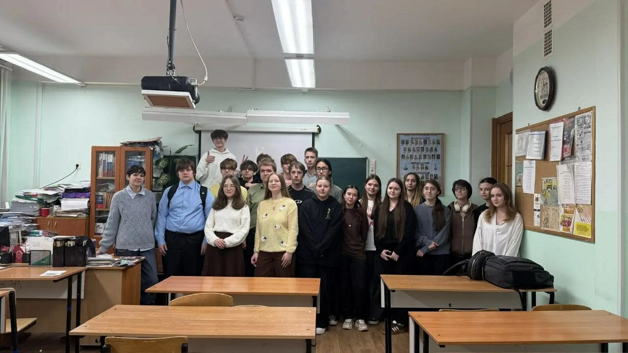 Студенты-социологи провели профориентационную встречу со&nbsp;школьниками