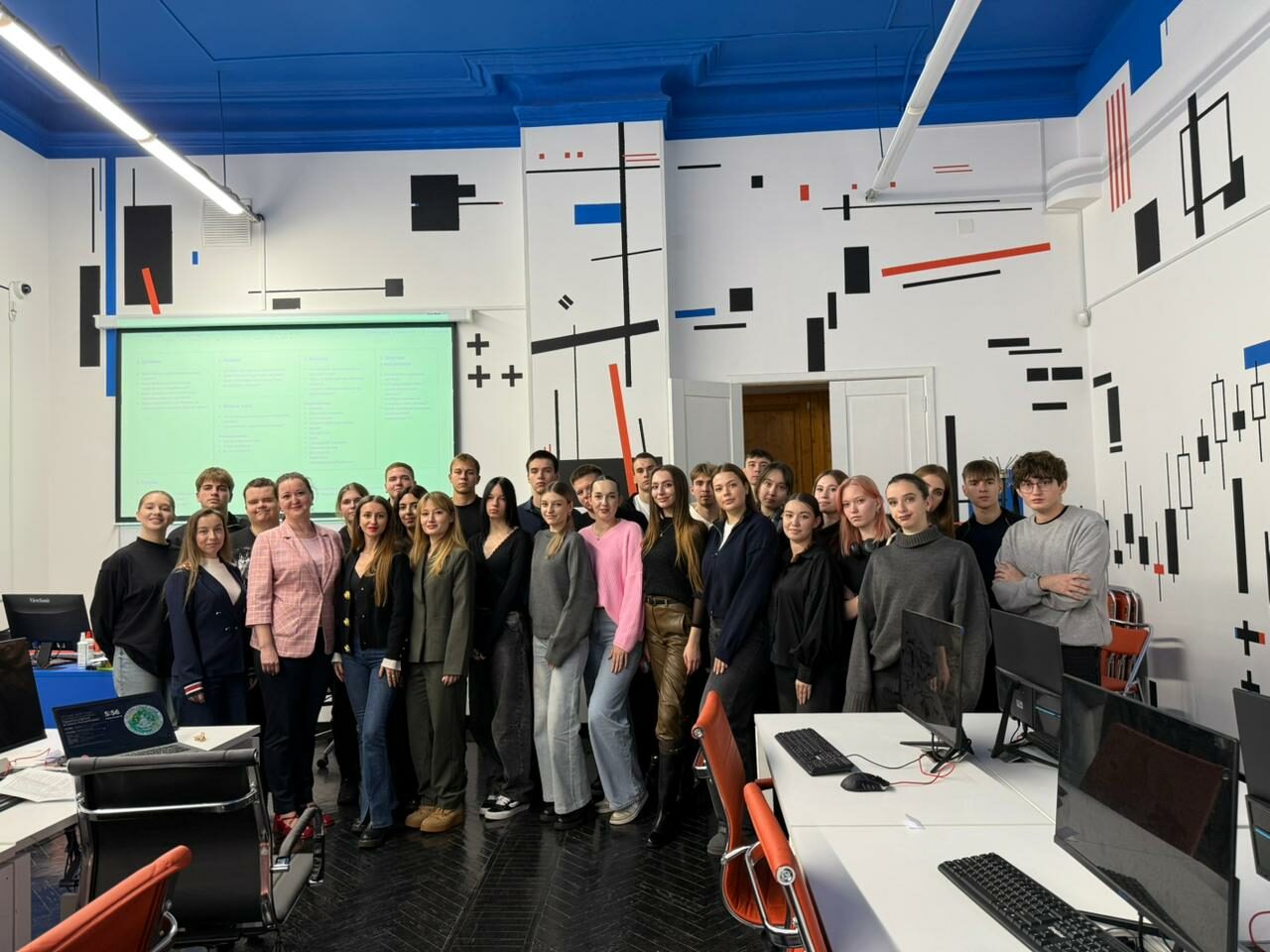 Кафедра финансов и&nbsp;«Газпромнефть» провели бизнес-игру «Бизнес-анализ»