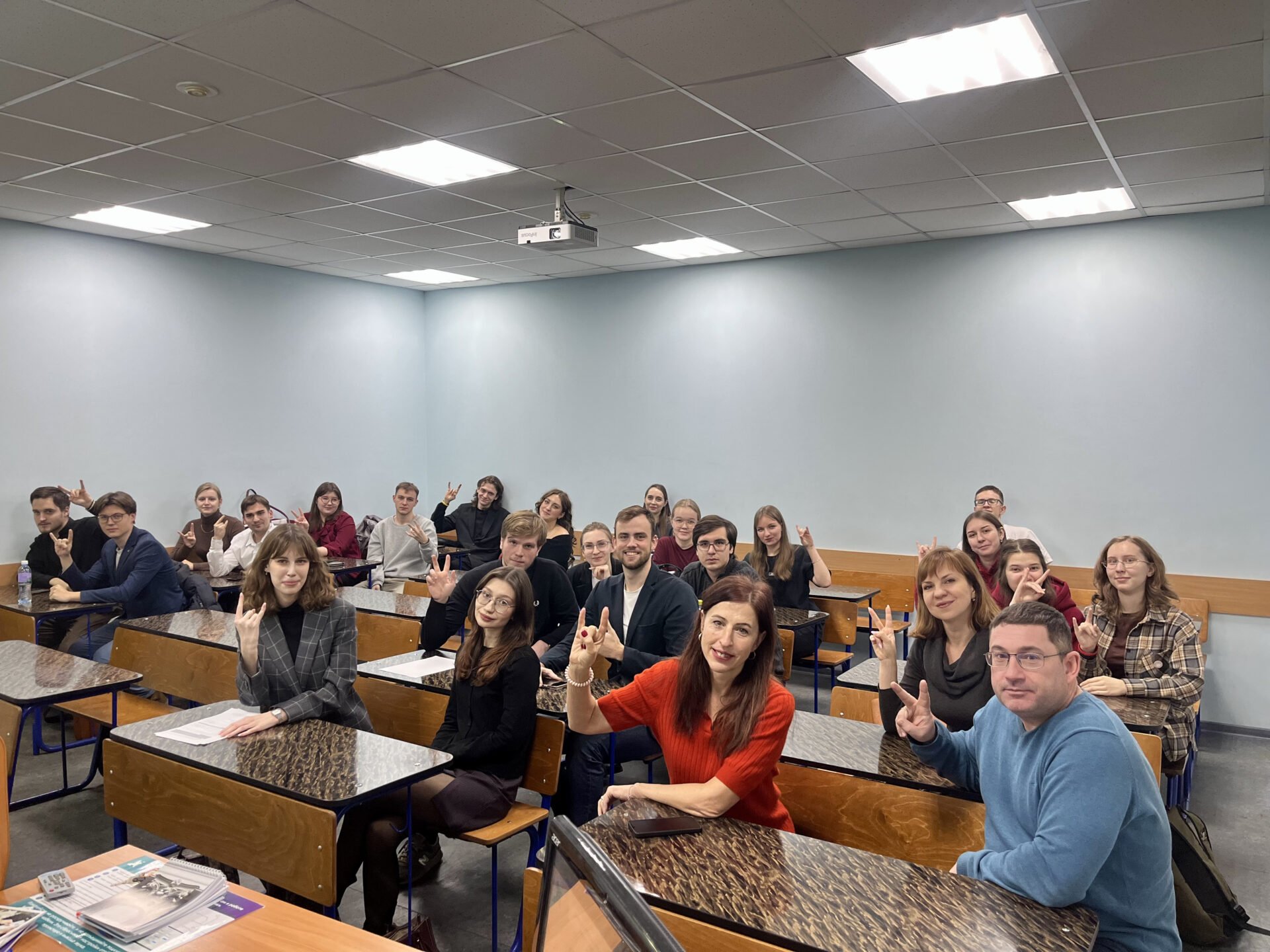 Дебаты на&nbsp;тему «Налог на&nbsp;тунеядцев: за&nbsp;и&nbsp;против»