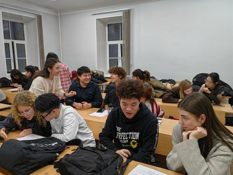 Первая встреча русско-китайского разговорного клуба «Мост Дружбы»