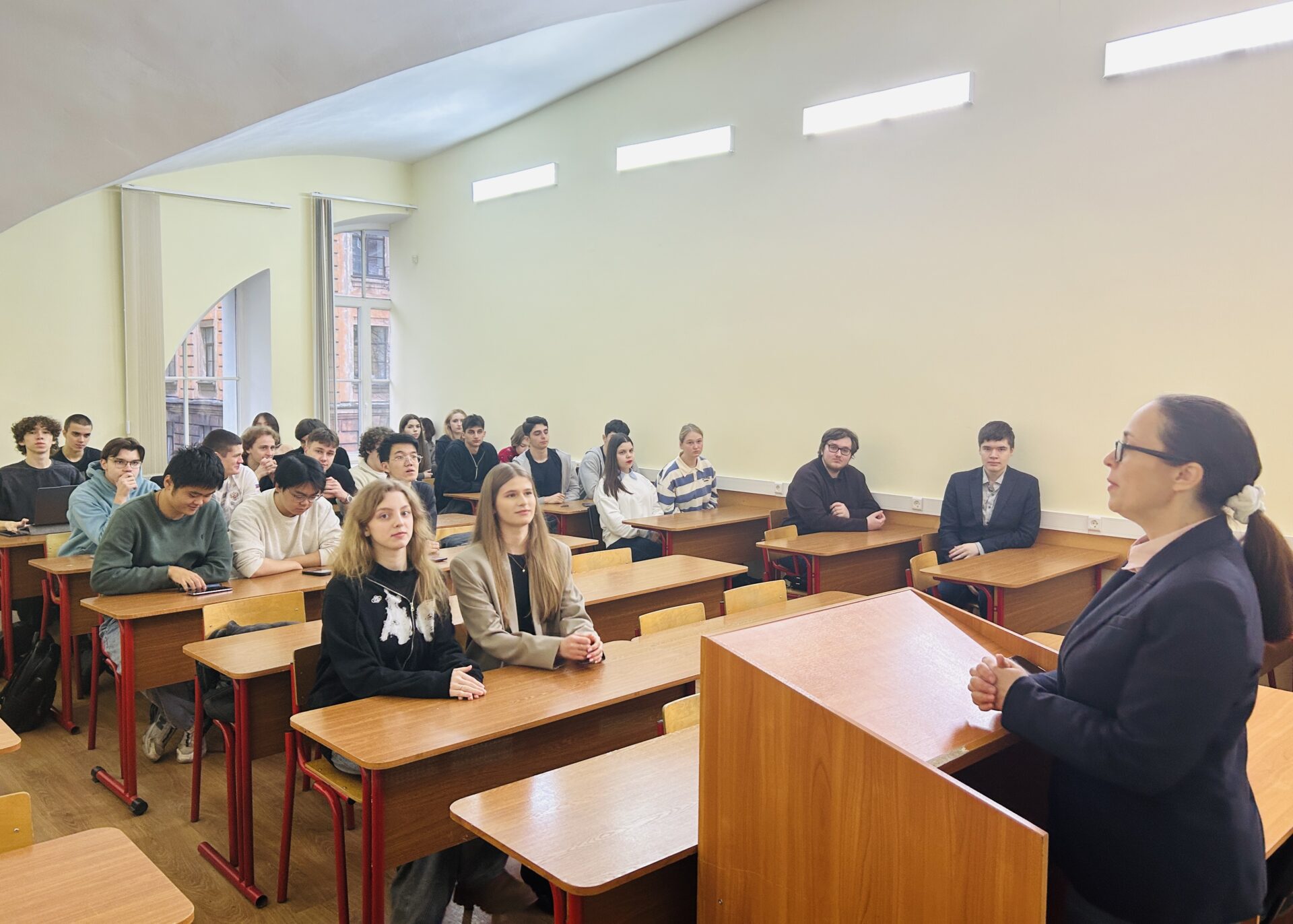 Заседание научного клуба кафедры общей экономической теории и&nbsp;истории экономической мысли