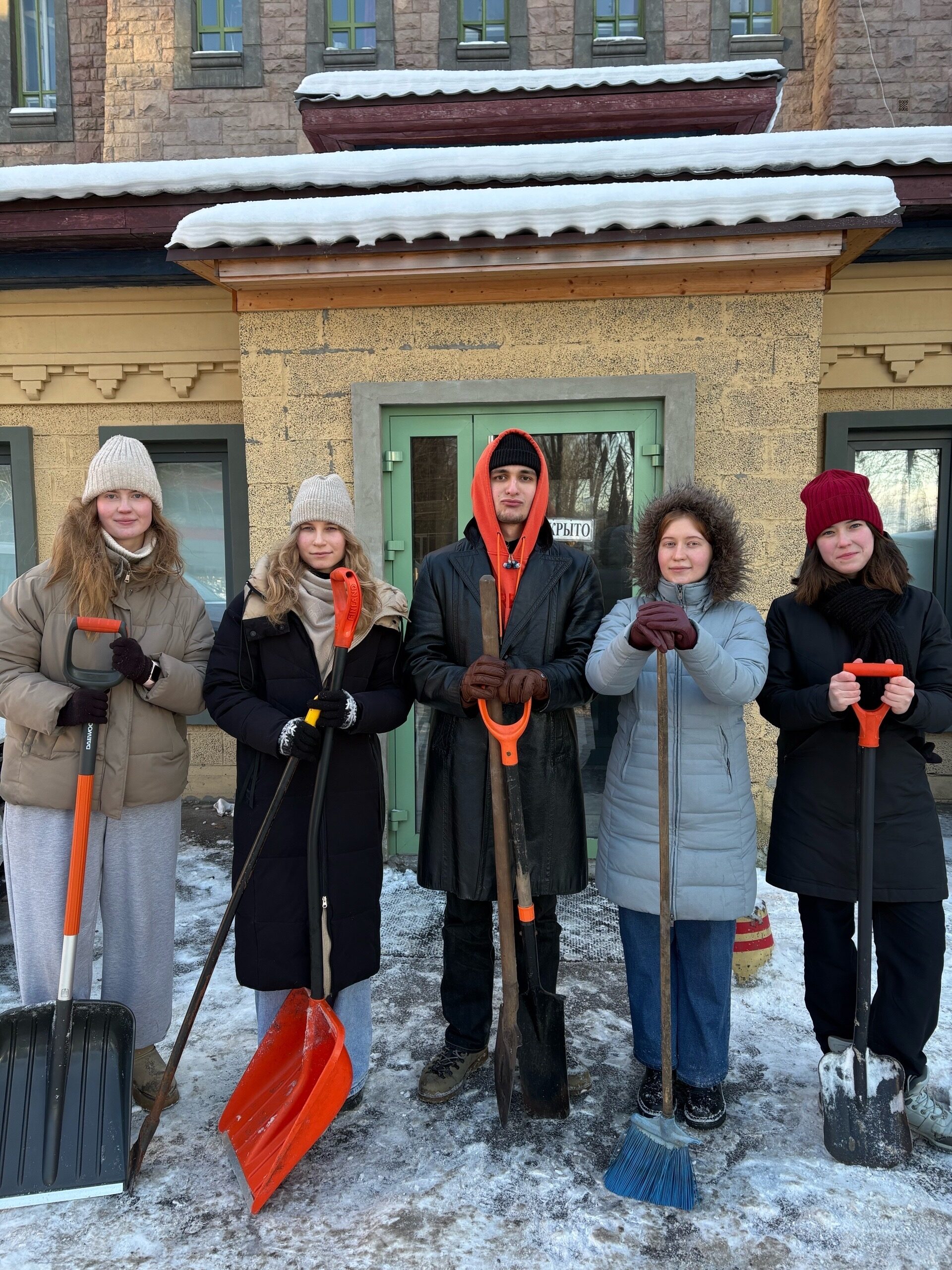 Волонтерская акция студентов факультета в&nbsp;буддийском храме Санкт-Петербурга