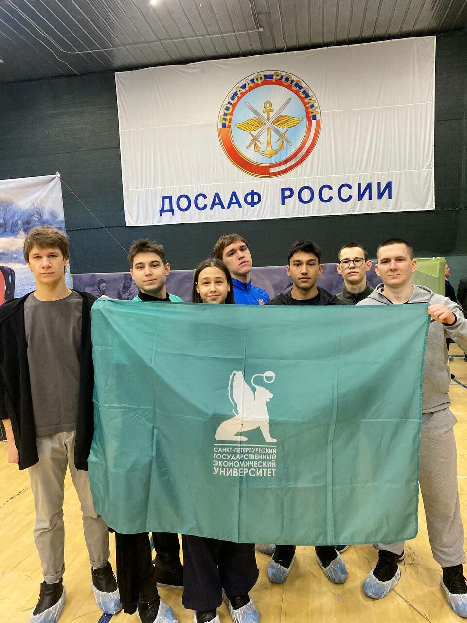 Студенты СПбГЭУ приняли участие в&nbsp;военно-патриотических играх «Учись побеждать»