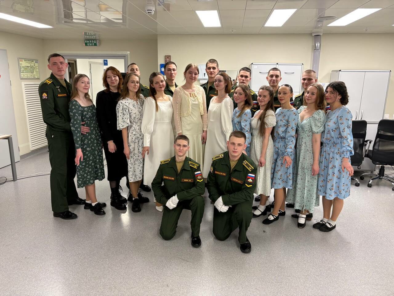 Танцевальный коллектив «Легенда» выступил с&nbsp;концертом в&nbsp;Военно-медицинской клинике им. С.М. Кирова