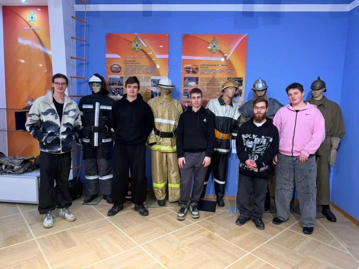 Студенты колледжа посетили пожарно-техническую выставку