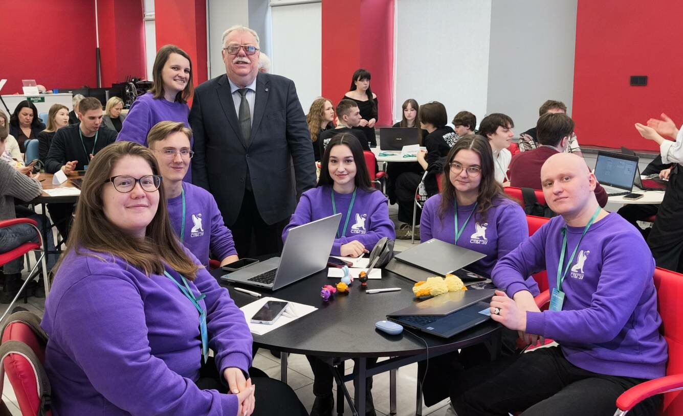 Победители кейсового чемпионата «ЛогистикУм. Background».