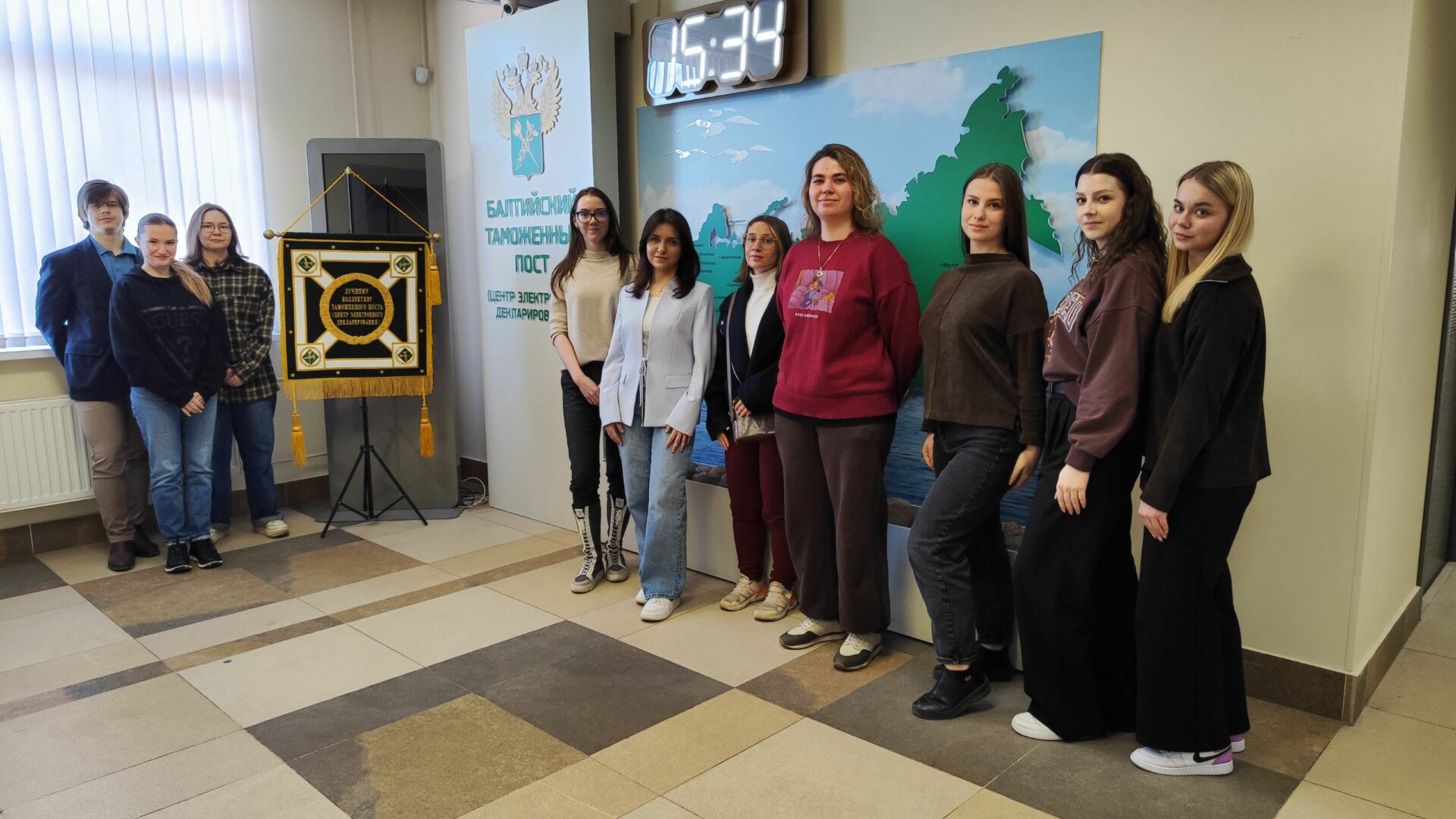 Будущие таможенники посетили Северо-Западную электронную таможню
