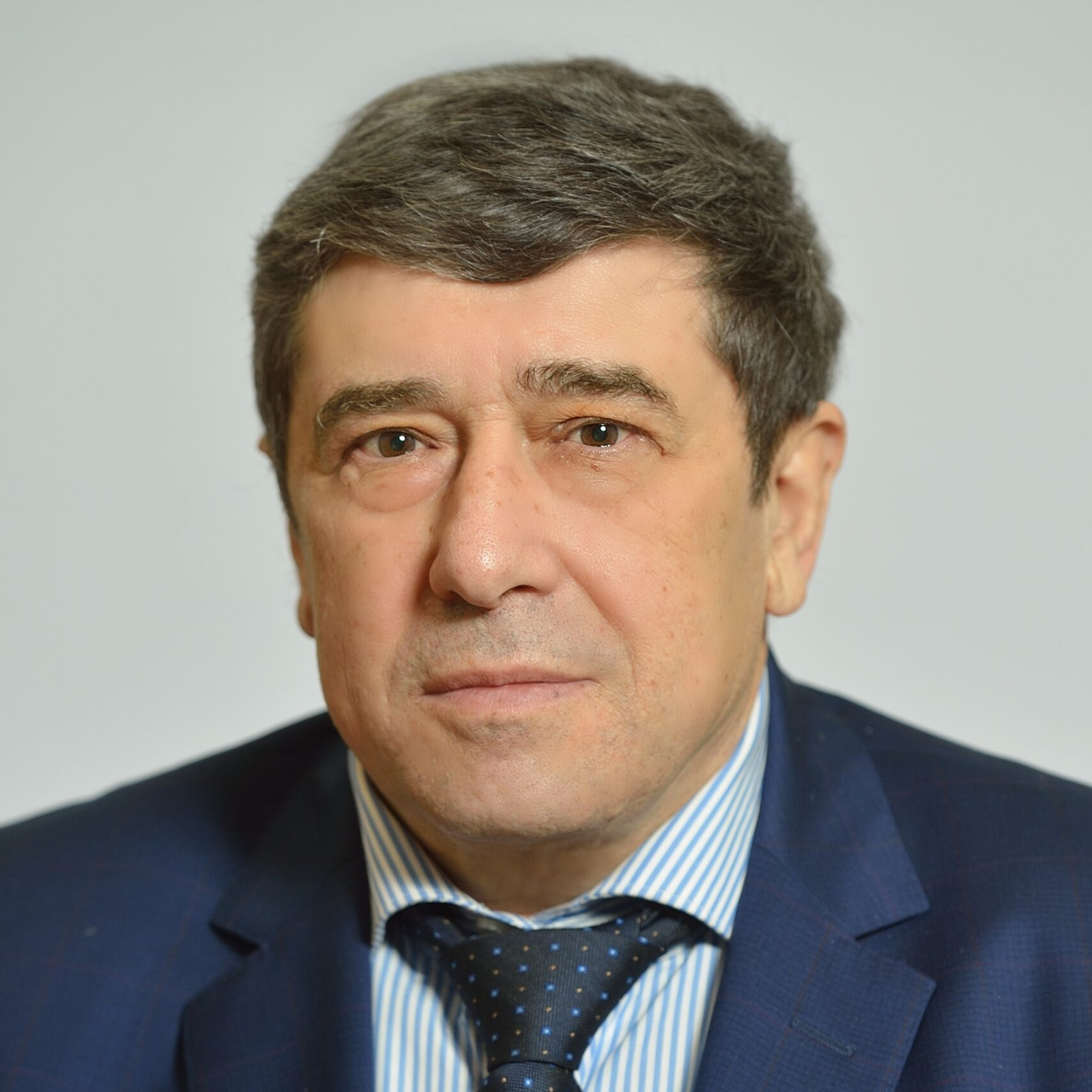 Савинов Геннадий Володарович